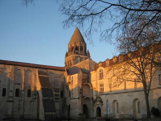 abbaye_aux_ dames_saintes_résid_sunset